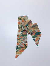 画像をギャラリービューアに読み込む, 色紙に花鳥古典模様【短より短】