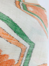 画像をギャラリービューアに読み込む, 幾何学に菊模様織り出し【手織り紬】