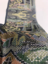 画像をギャラリービューアに読み込む, 橋に家屋風景模様織り出し本場泥大島紬5マルキ