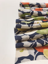 画像をギャラリービューアに読み込む, 水彩総椿模様【タックタイプ】