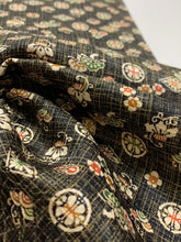 画像をギャラリービューアに読み込む, 草花松華紋模様総地紋【M】