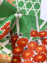 画像をギャラリービューアに読み込む, 籠目に菊模様【M】