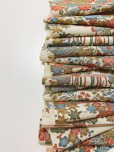 画像をギャラリービューアに読み込む, 屋敷に草花模様【タックタイプ】