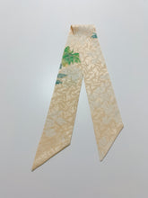 画像をギャラリービューアに読み込む, 総鶴地紋に線花模様②