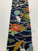 画像をギャラリービューアに読み込む, 藤地紋に総草花模様【M】