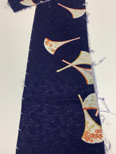 画像をギャラリービューアに読み込む, 中啓模様に楓総地紋