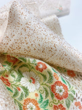 画像をギャラリービューアに読み込む, 花唐草模様【タックタイプ】