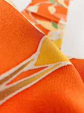 画像をギャラリービューアに読み込む, 花唐草模様【シュッケニ】