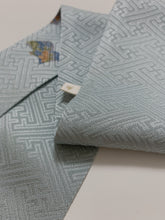 画像をギャラリービューアに読み込む, 読み本に花模様総紗綾地紋①