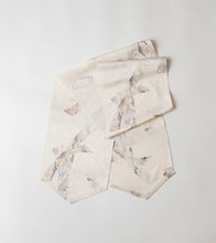 画像をギャラリービューアに読み込む, 【特長】古典短冊に霧掛け地紋模様