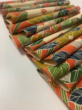 画像をギャラリービューアに読み込む, 白線縁の草花模様【タックタイプ】