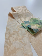 画像をギャラリービューアに読み込む, 総鶴地紋に線花模様①