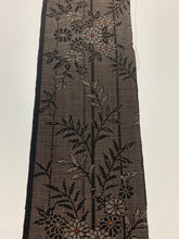 画像をギャラリービューアに読み込む, 菊に松竹梅模様織り出し本場泥大島紬(5マルキ)【シュッケニ】