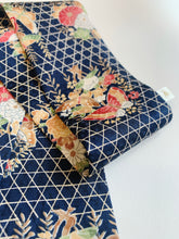 画像をギャラリービューアに読み込む, 籠目に蝶松菊橘模様総地紋【短】