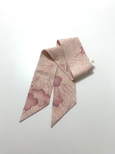 画像をギャラリービューアに読み込む, 総草花線描き模様総地紋