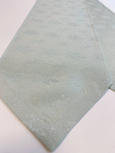 画像をギャラリービューアに読み込む, 草花総地紋織出し無地着物【長】