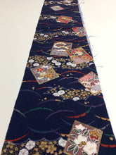 画像をギャラリービューアに読み込む, 色紙に花古典柄模様