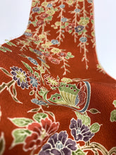 画像をギャラリービューアに読み込む, 草花に蝶模様