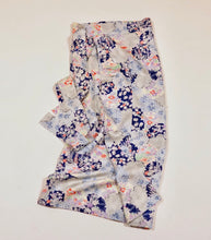 画像をギャラリービューアに読み込む, 雪輪に草花模様【シュッケニ】