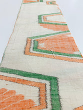 画像をギャラリービューアに読み込む, 幾何学に菊模様織り出し【手織り紬】