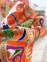 画像をギャラリービューアに読み込む, 斜め縞に亀甲楓梅菊尽くし模様【長】