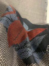 画像をギャラリービューアに読み込む, 亀甲に草葉模様織り出し本場泥大島紬(7マルキ)
