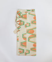 画像をギャラリービューアに読み込む, 幾何学に菊模様織り出し【手織り紬】