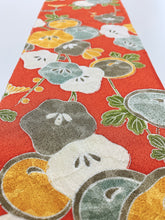 画像をギャラリービューアに読み込む, 梅に万寿草模様【シュッケニ】