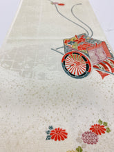 画像をギャラリービューアに読み込む, 御所車に菊模様総地紋【シュッケニ】