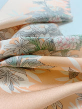 画像をギャラリービューアに読み込む, 枝花薄暈し模様【タックタイプ】