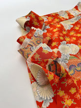 画像をギャラリービューアに読み込む, 花瓶に菊・牡丹模様【シュッケニ】