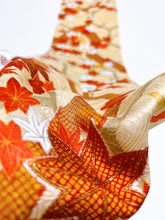 画像をギャラリービューアに読み込む, 梅に紅葉・疋田模様総流水地紋【タックタイプ】