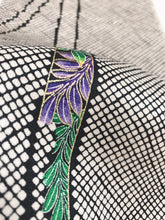 画像をギャラリービューアに読み込む, 竹に草葉模様