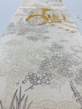 画像をギャラリービューアに読み込む, 御所車に総地紋模様【シュッケニ】