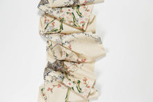 画像をギャラリービューアに読み込む, 枝梅模様に流水地紋【長】