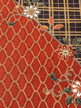 画像をギャラリービューアに読み込む, 【三田村環】金彩枝梅に格子・網目模様