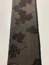 画像をギャラリービューアに読み込む, 蔦の葉模様織り出し本場泥大島紬着物(5マルキ)【シュッケニ】