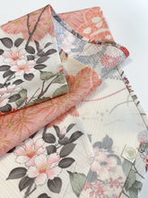 画像をギャラリービューアに読み込む, 巻物に花模様【長】