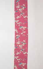 画像をギャラリービューアに読み込む, 白抜きの草花模様【タックタイプ】