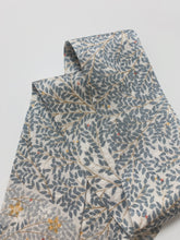 画像をギャラリービューアに読み込む, 地紙に枝花模様