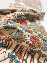 画像をギャラリービューアに読み込む, 屋敷に草花模様【タックタイプ】