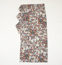 画像をギャラリービューアに読み込む, 家屋に草花模様総紗綾地紋【シュッケニ】