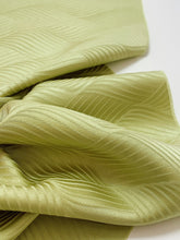 画像をギャラリービューアに読み込む, 波模様織り出し三つ紋色無地紋付き【ギャザータイプ】