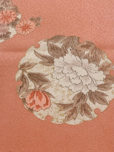 画像をギャラリービューアに読み込む, 雪輪に草花模様【シュッケニ】