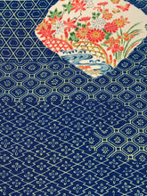 画像をギャラリービューアに読み込む, 破れ色紙に花・古典柄模様