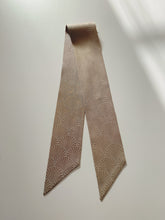 画像をギャラリービューアに読み込む, 松葉青海波模様織出し暈し色無地【短】