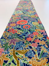 画像をギャラリービューアに読み込む, 白縁の草花模様【シュッケニ】