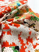 画像をギャラリービューアに読み込む, 色紙に枝梅・菊・楓模様【シュッケニ】