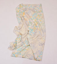 画像をギャラリービューアに読み込む, 暈し花に葉模様【シュッケニ】