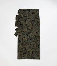 画像をギャラリービューアに読み込む, 亀甲に華紋模様織り出し本場泥大島紬(5マルキ)